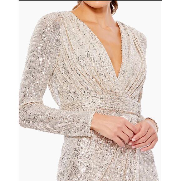 Mac Duggal Sequin Long Sleeve Column Style Gown Size 8‎ Style 26490 - Picture 1 of 13
